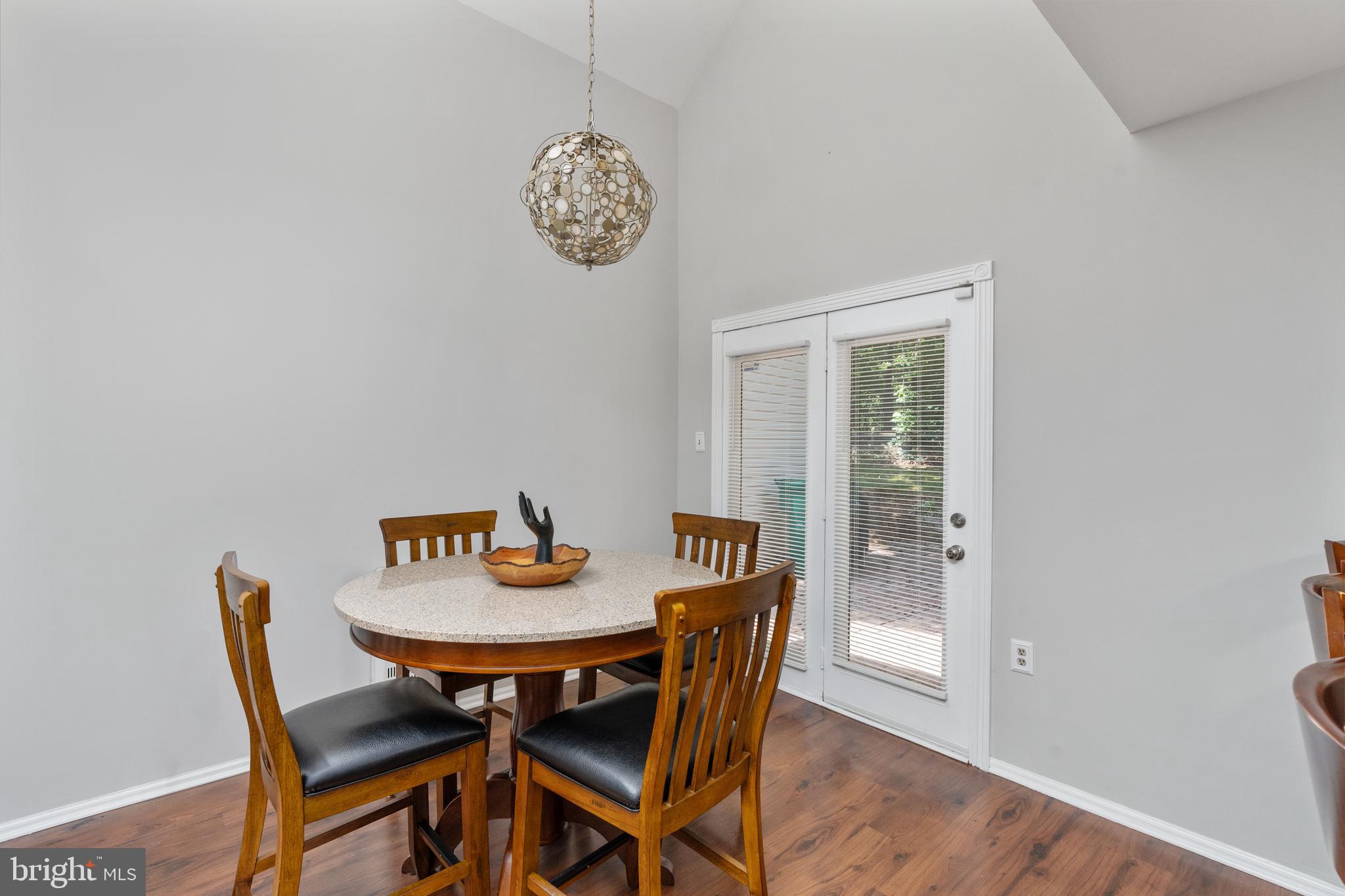 15091 HOLLEYSIDE DRIVE