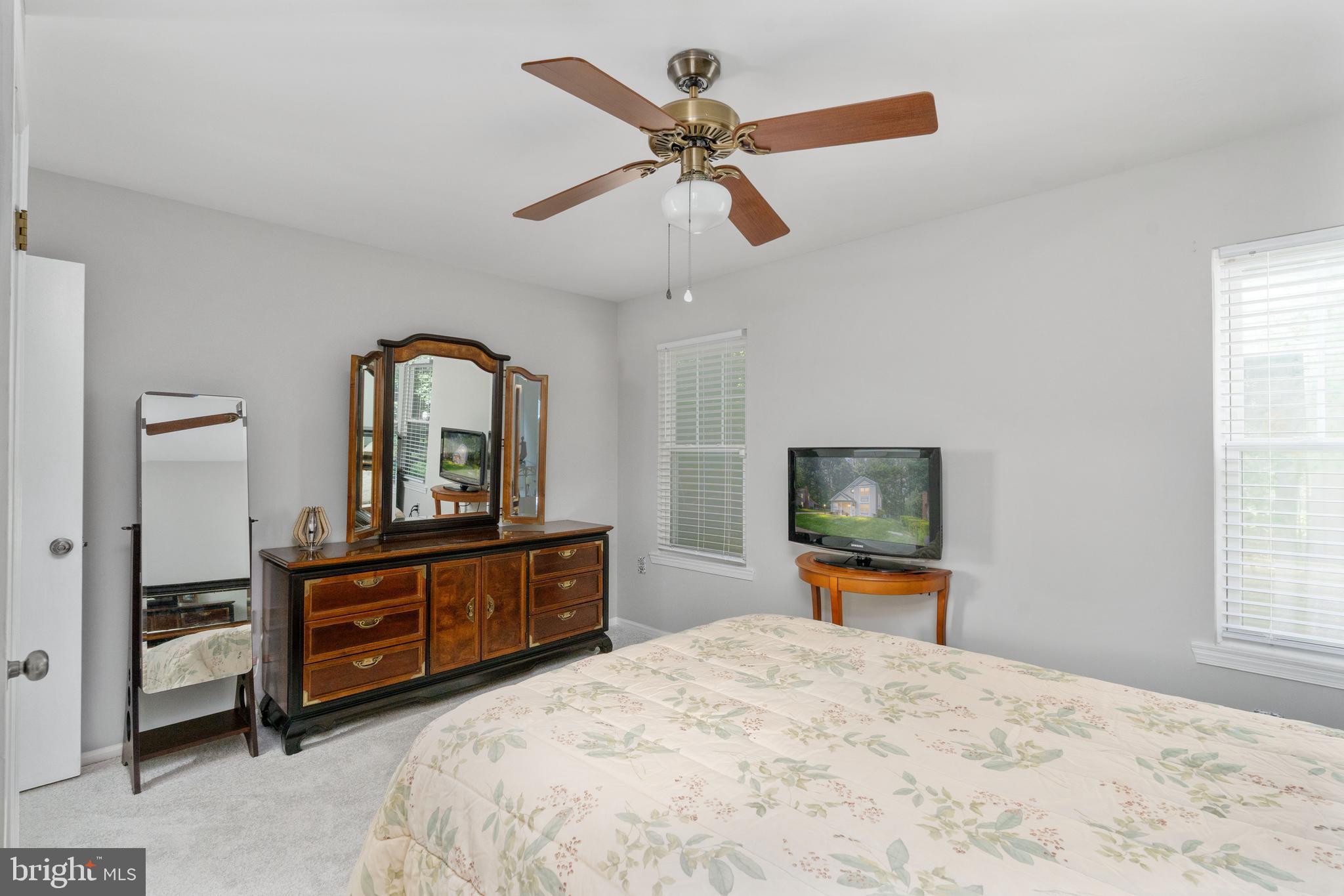 15091 HOLLEYSIDE DRIVE