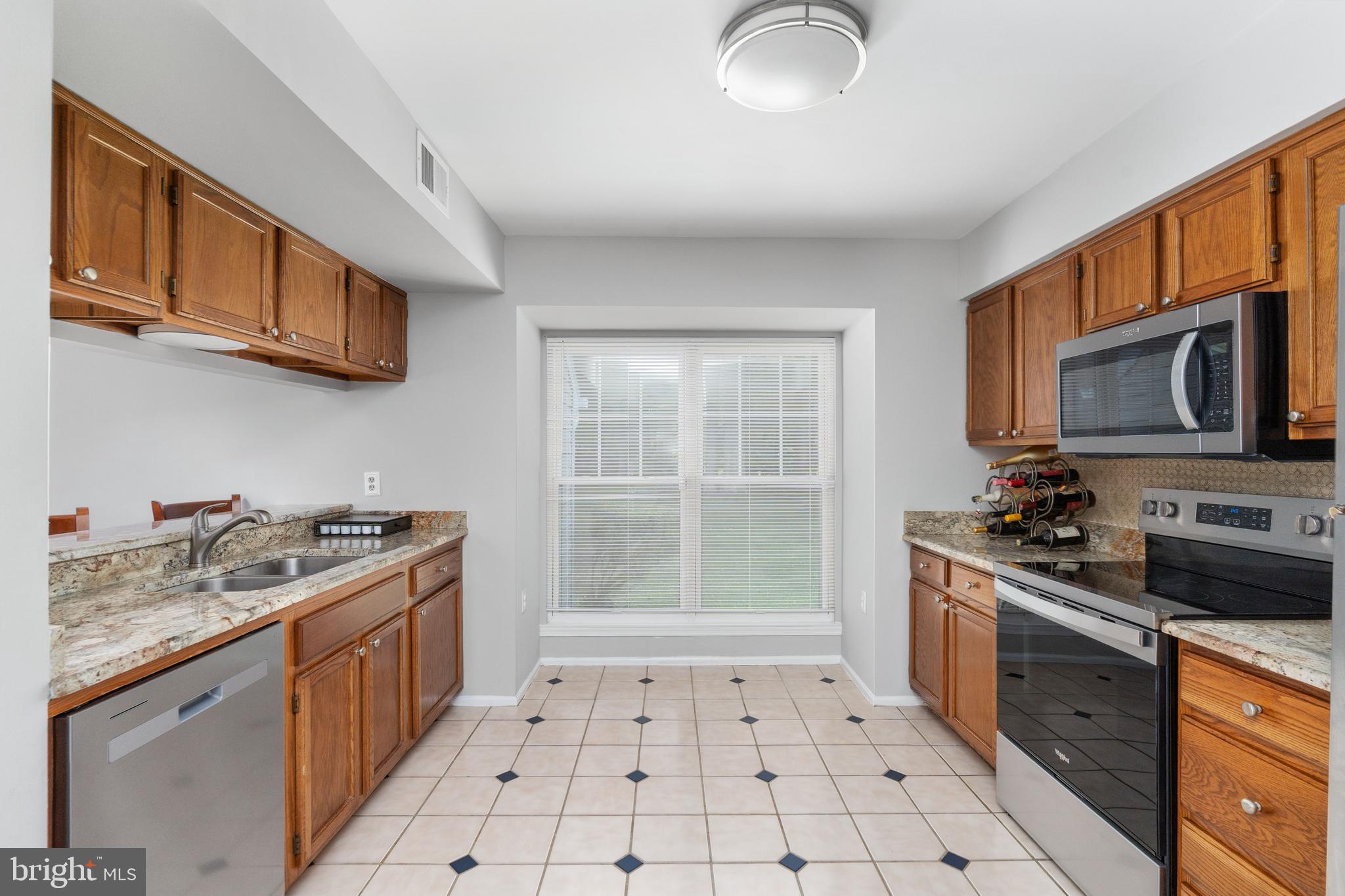 15091 HOLLEYSIDE DRIVE