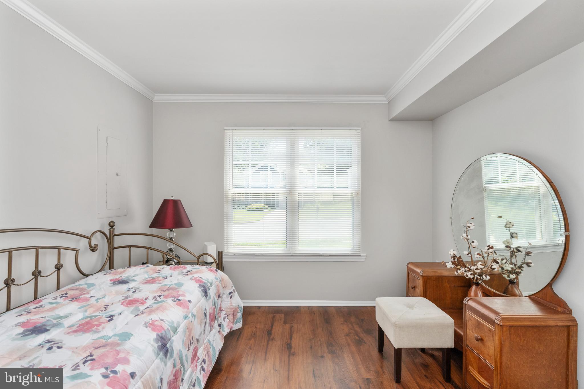 15091 HOLLEYSIDE DRIVE