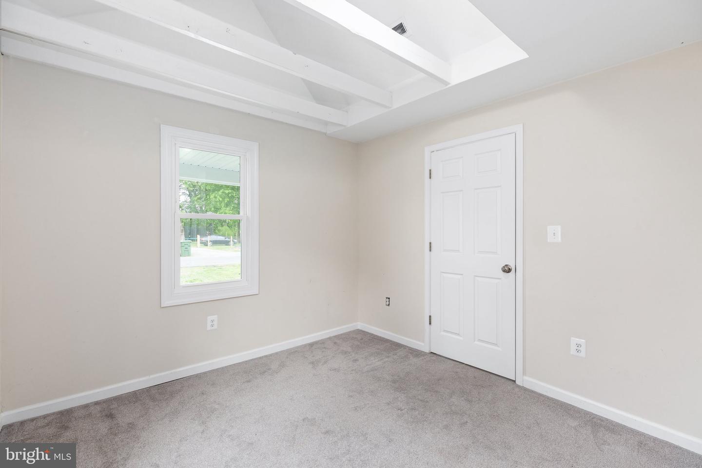 186 Mansfield STREET