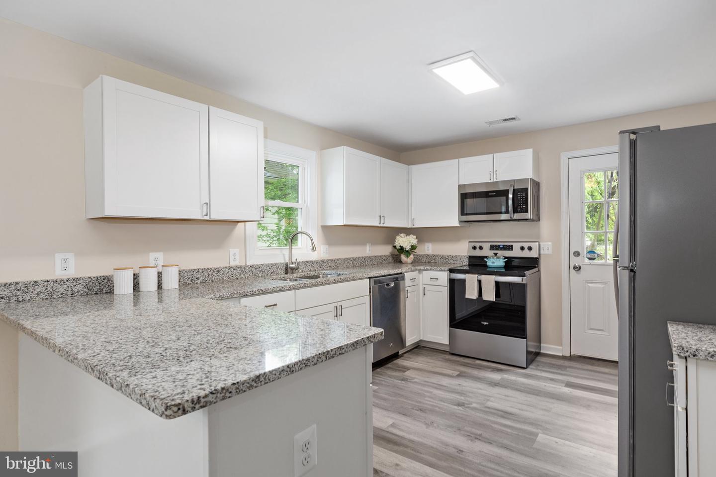 186 Mansfield STREET