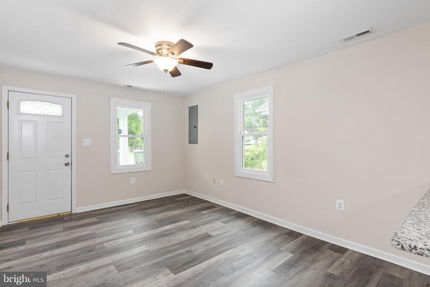 186 Mansfield STREET