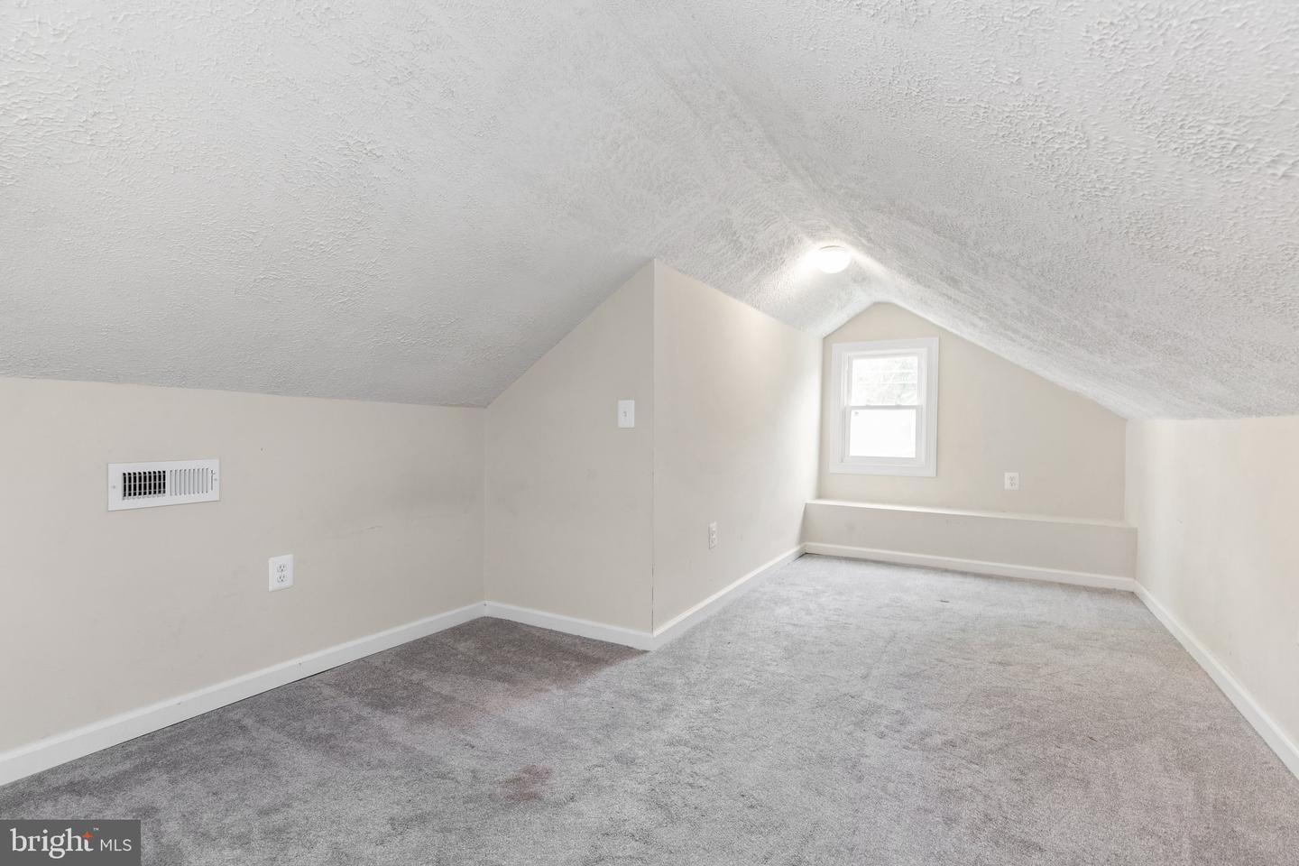 186 Mansfield STREET