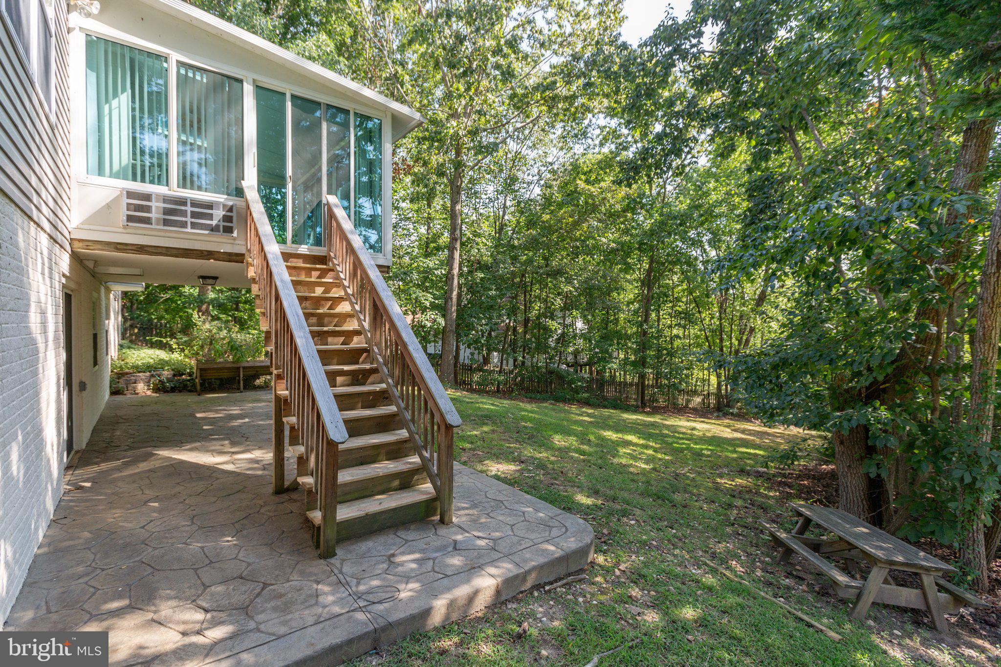10602 Watford Lane