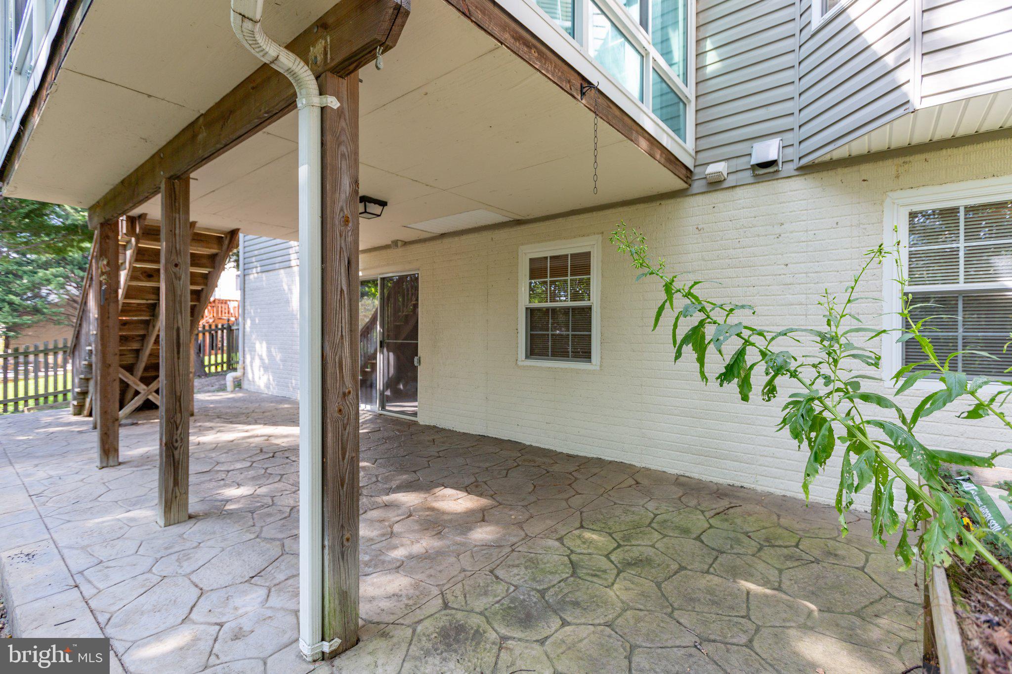 10602 Watford Lane