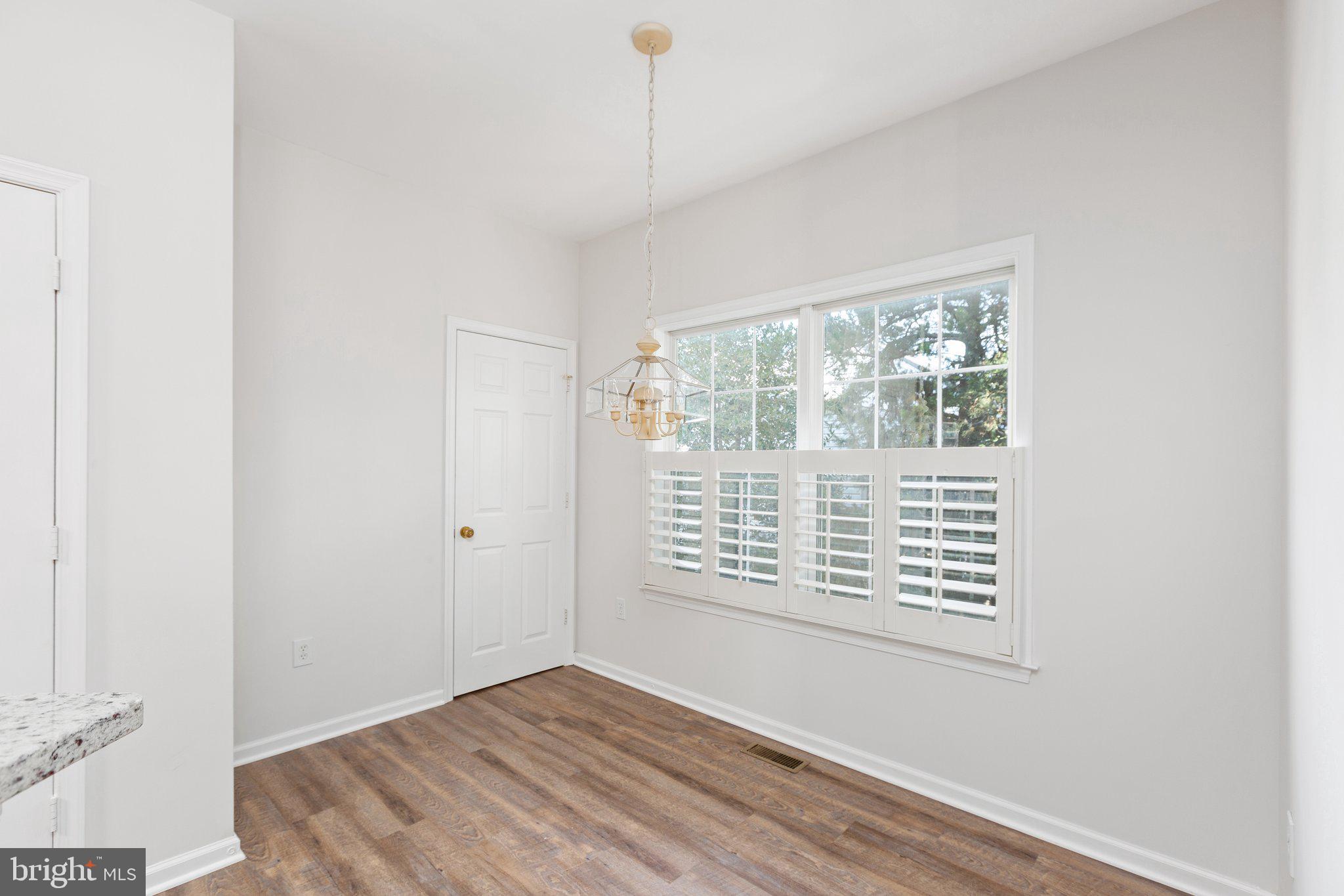10602 Watford Lane