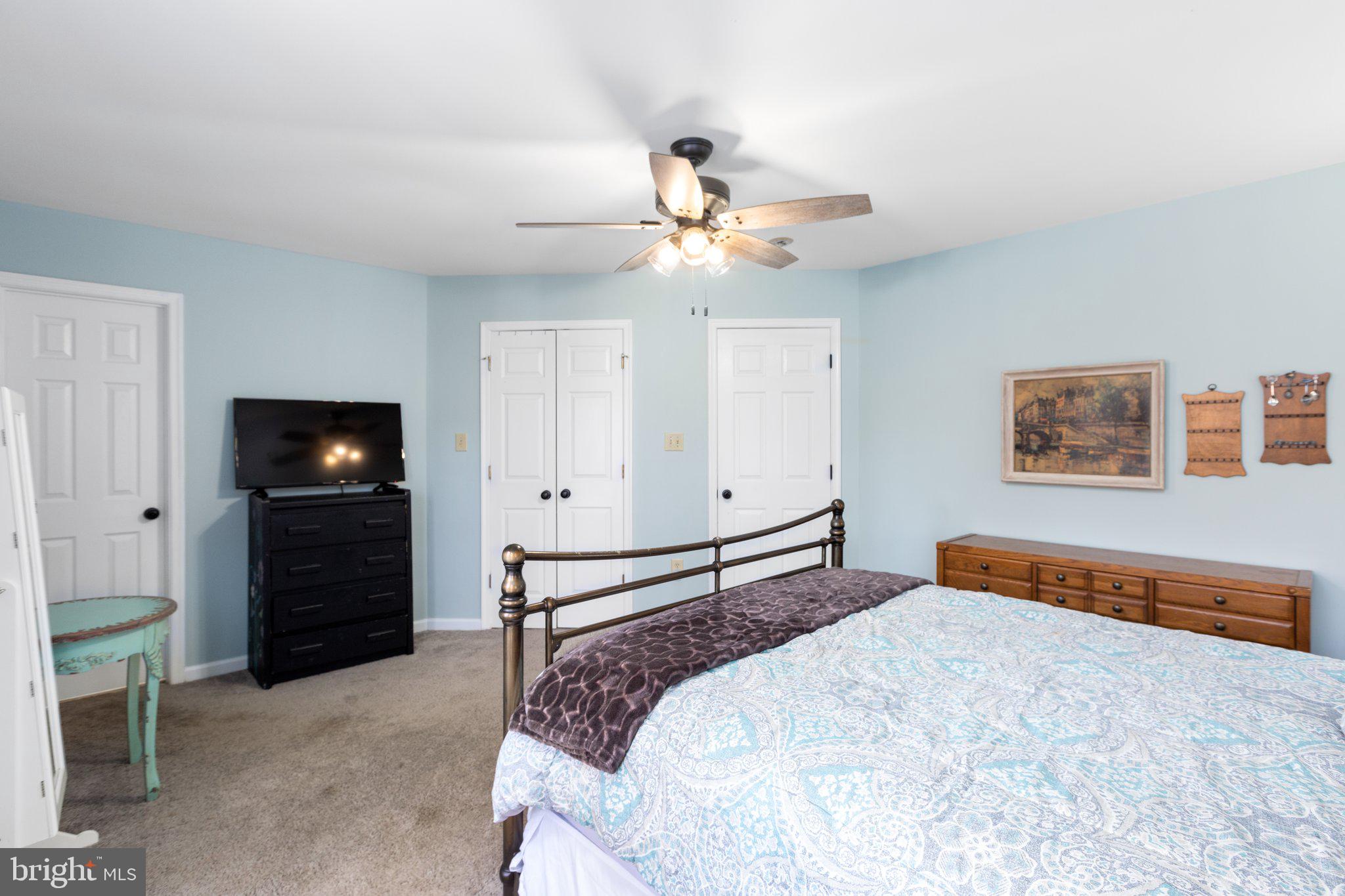8719 Jenny LANE