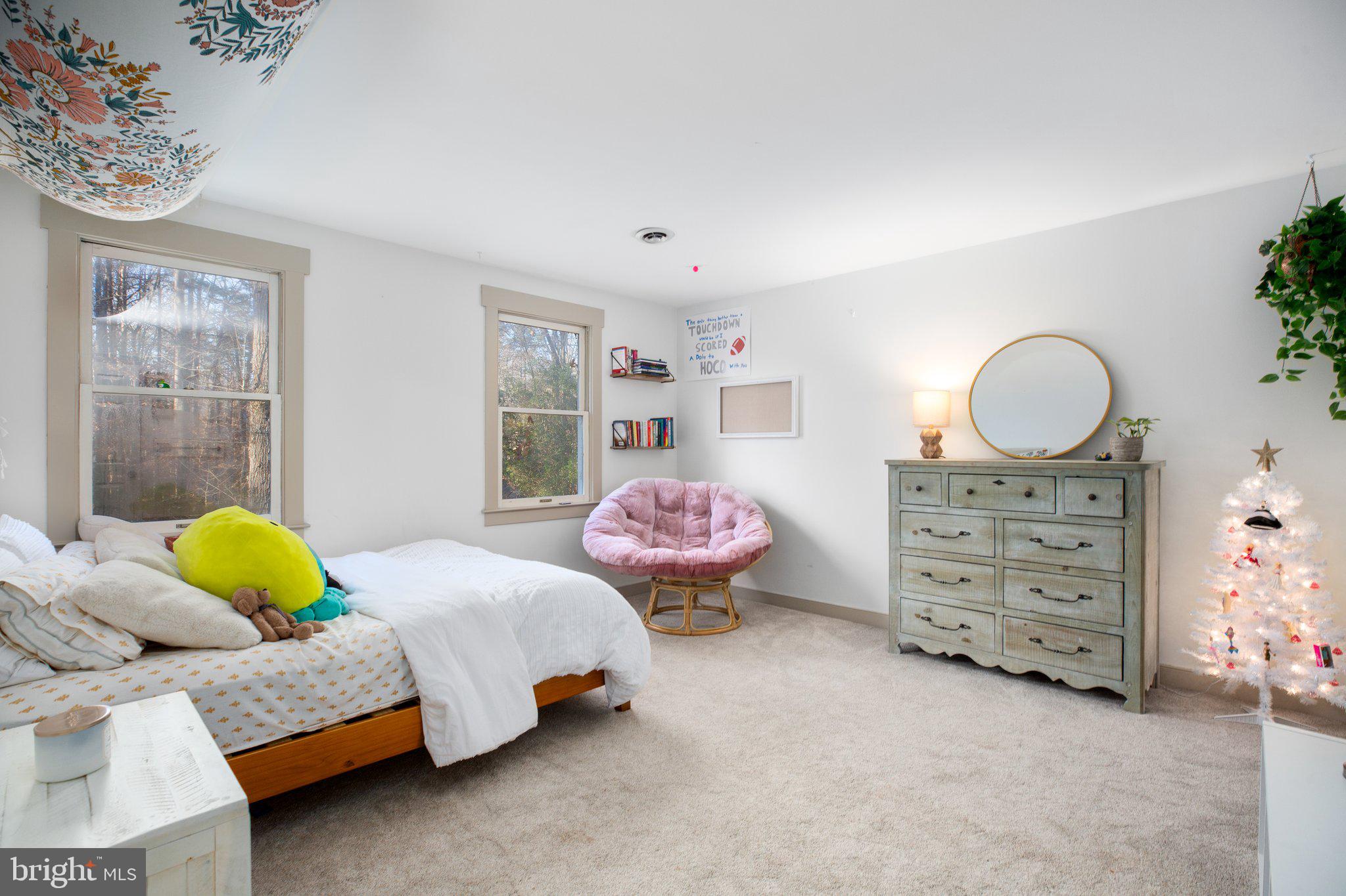 6813 Bloomsbury Lane