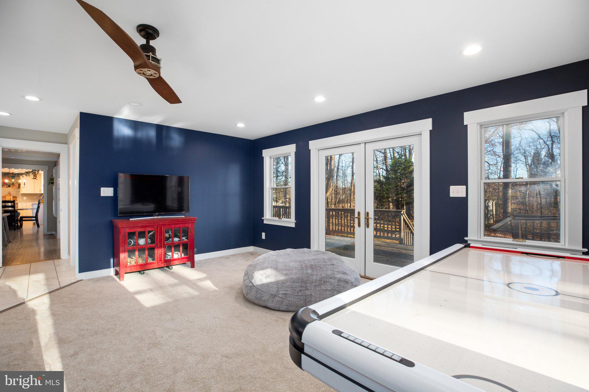 6813 Bloomsbury Lane