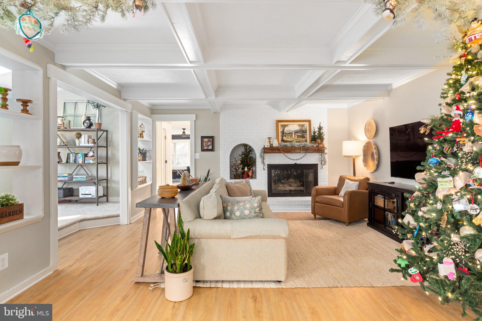 6813 Bloomsbury Lane