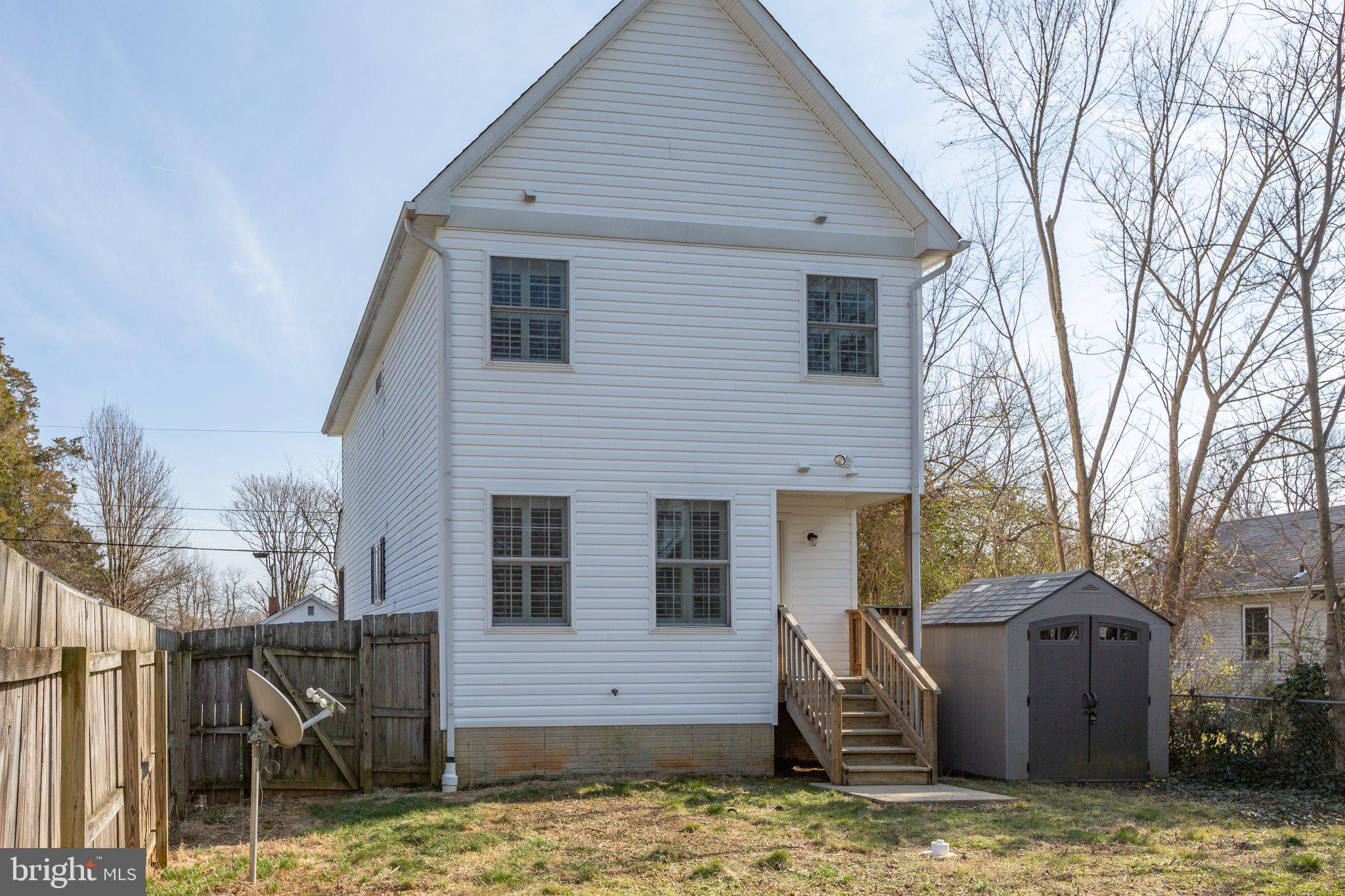 162 Mansfield St