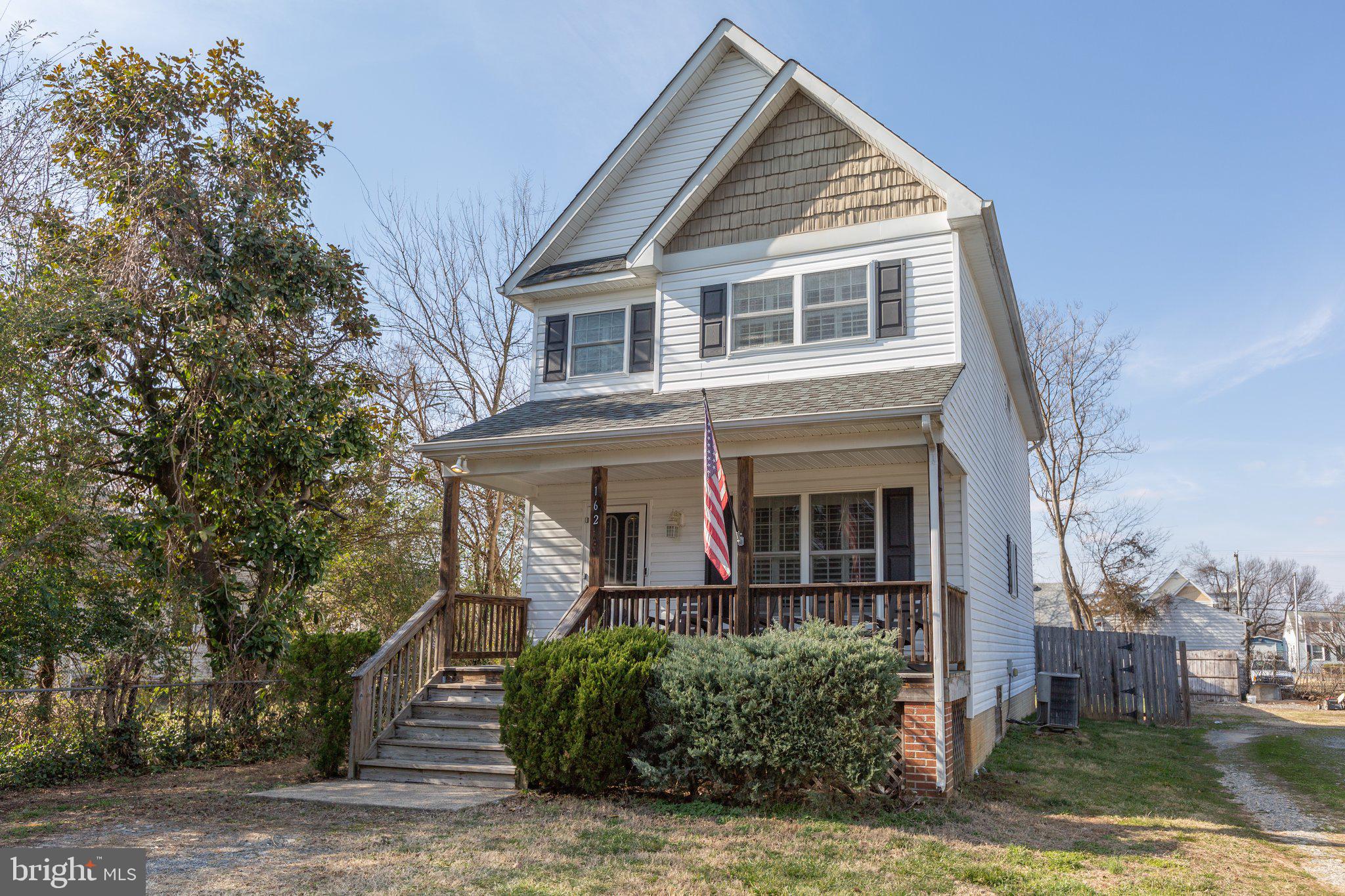 162 Mansfield St