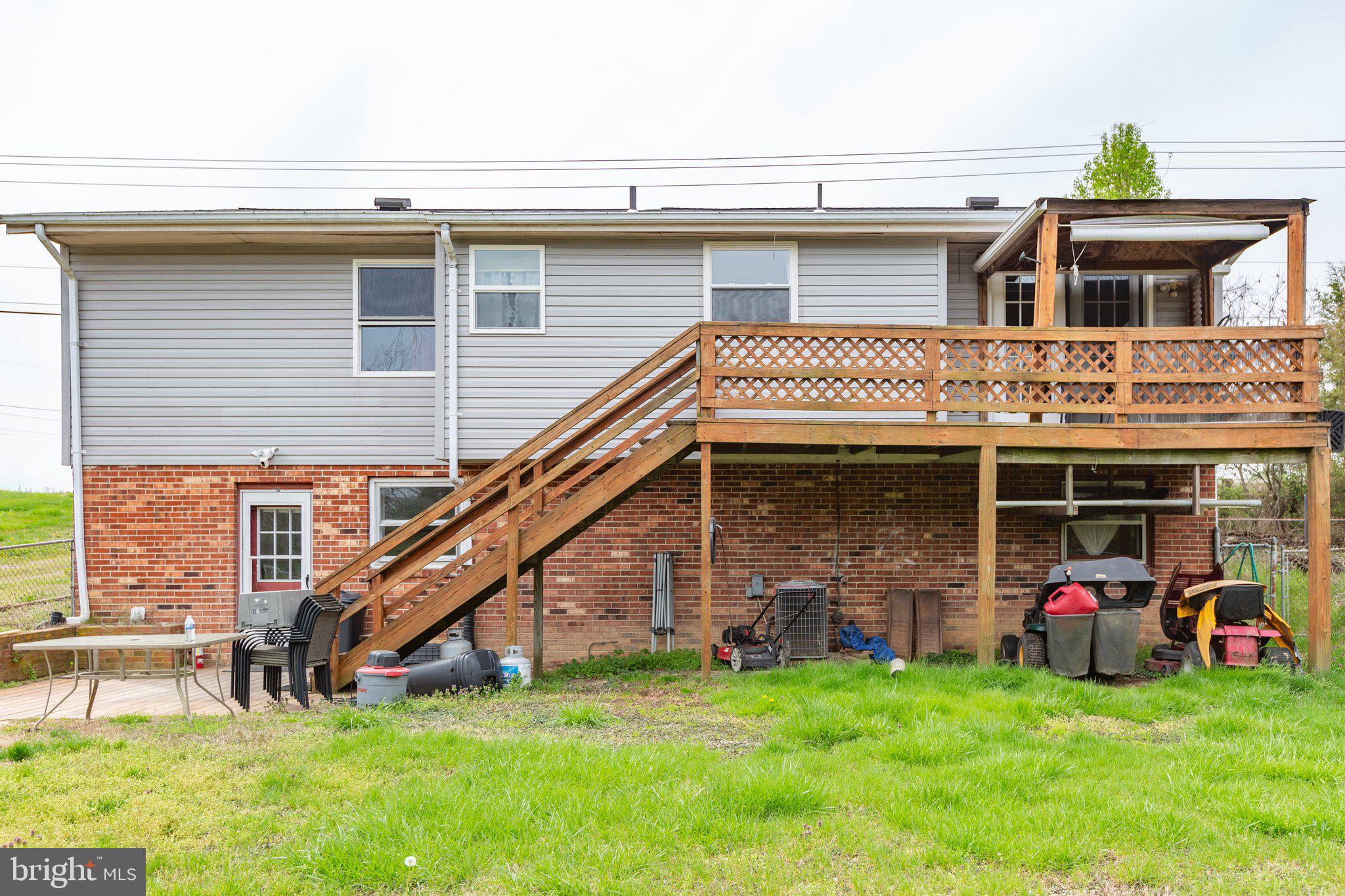 6211 Plank Rd