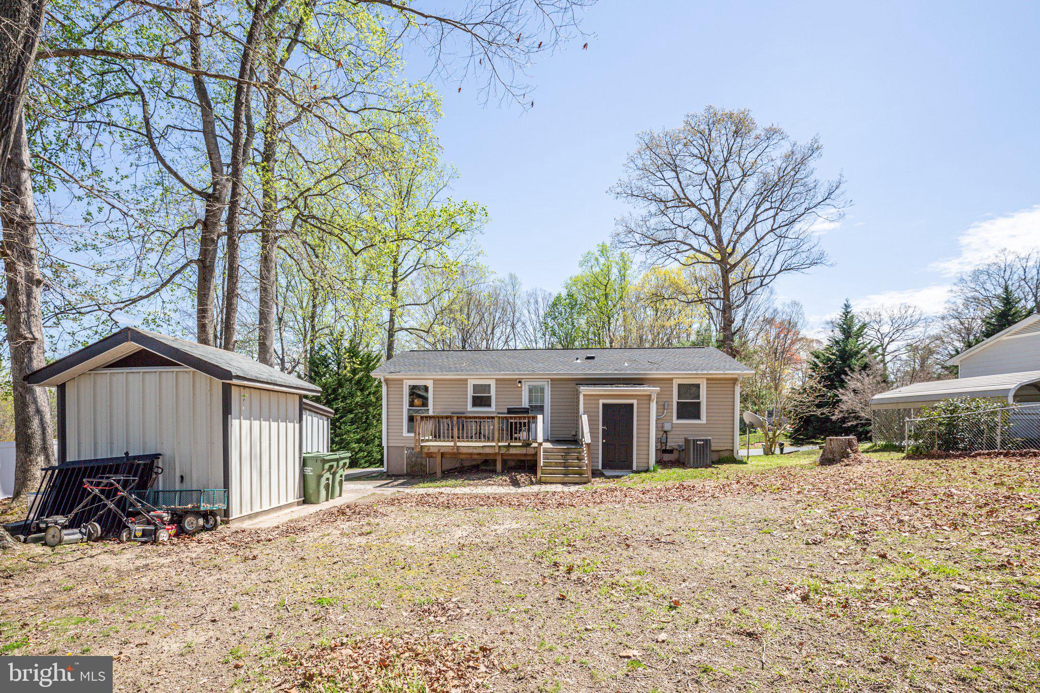 10915 Buckskin Ln