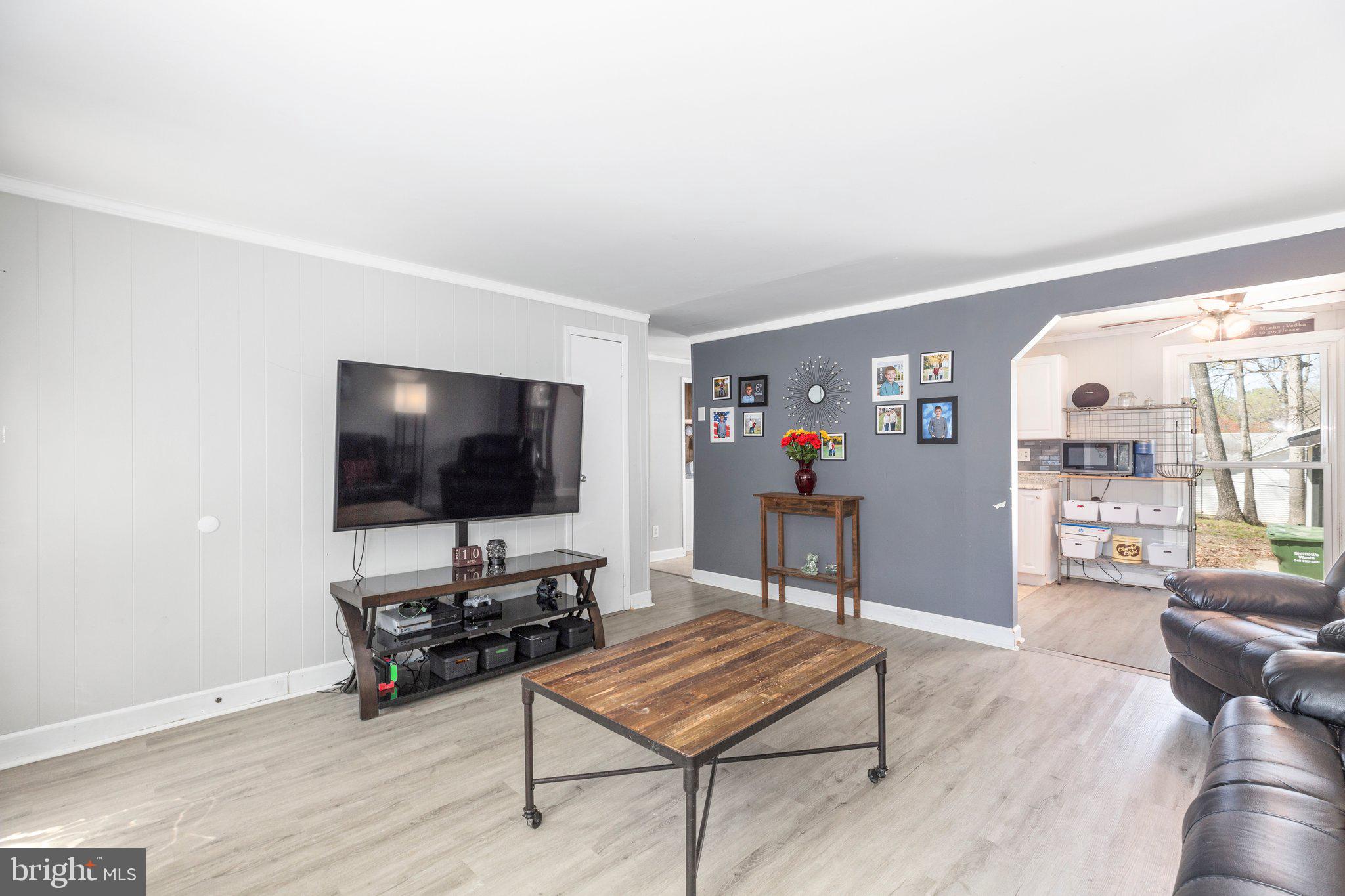 10915 Buckskin Ln