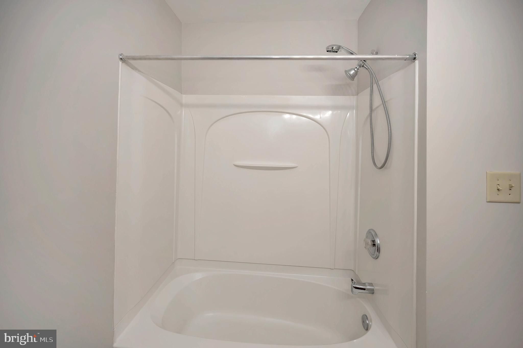 7121 WYTHEVILLE CIRCLE