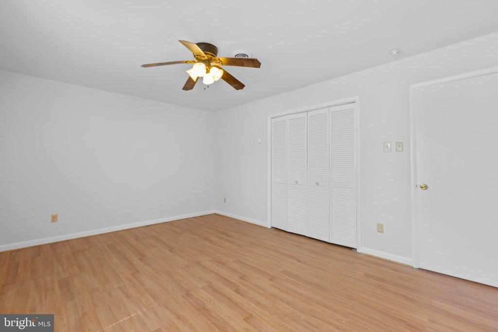 705 Kilarney Dr
