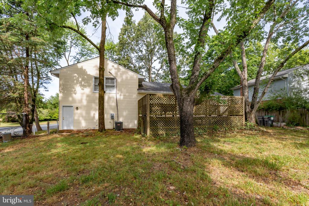 705 Kilarney Dr