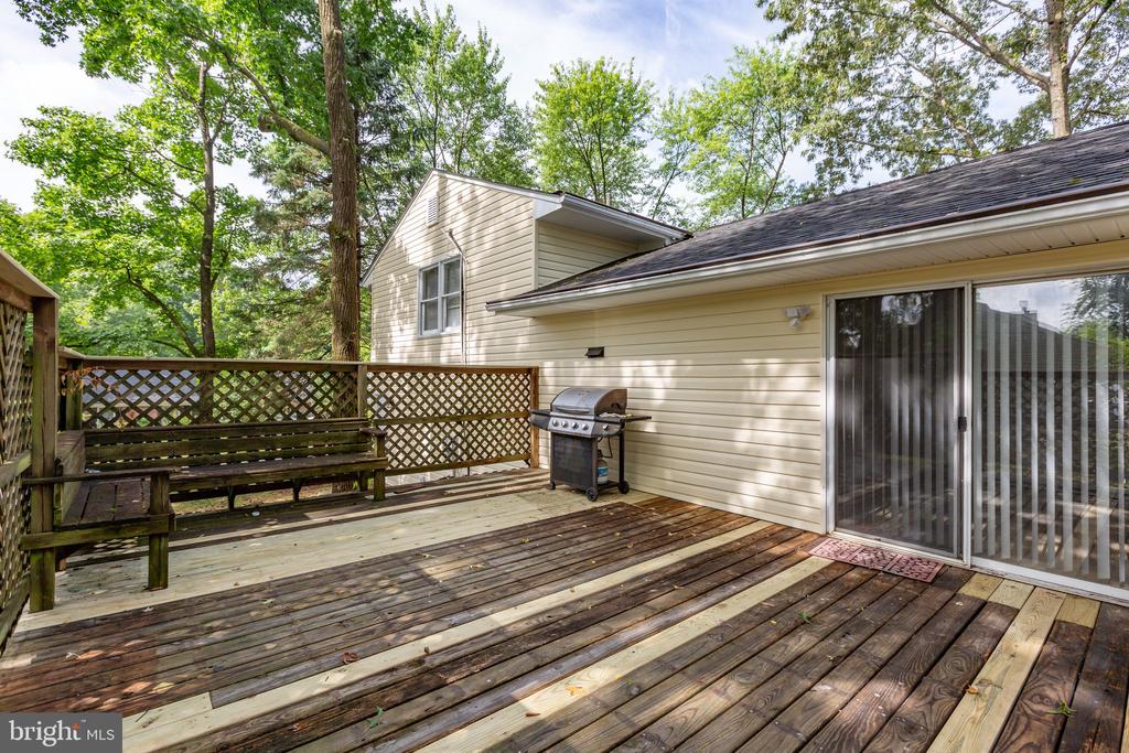 705 Kilarney Dr