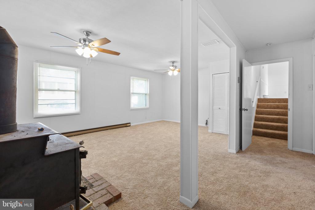 705 Kilarney Dr