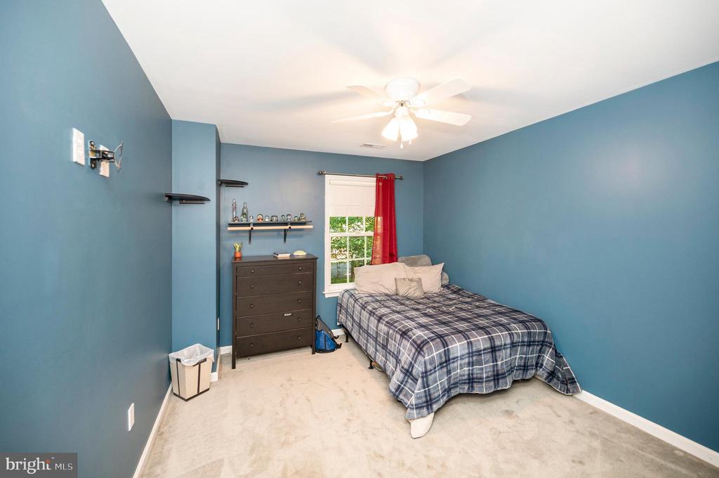8205 HOWARD TRAIL