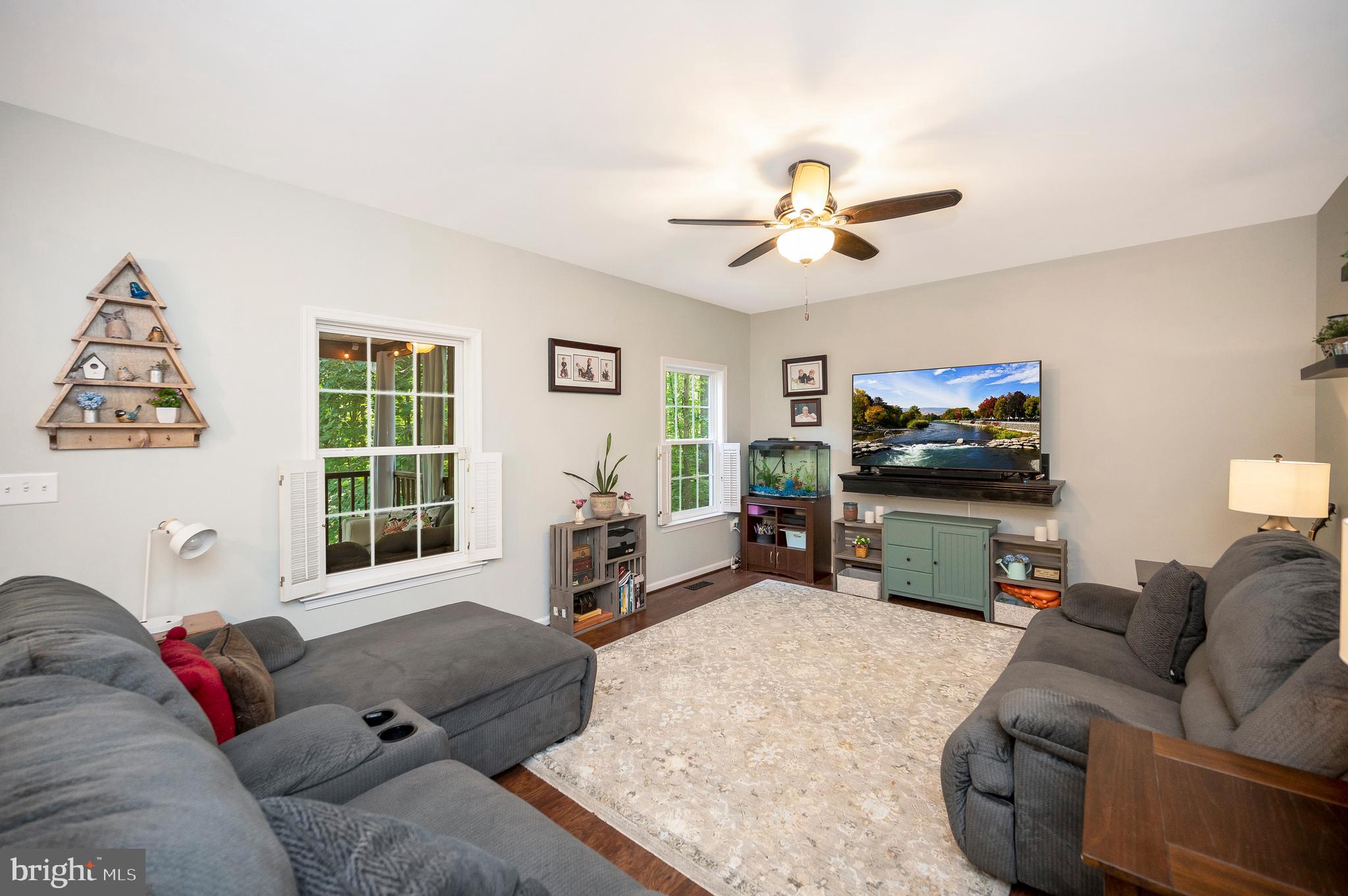8205 HOWARD TRAIL