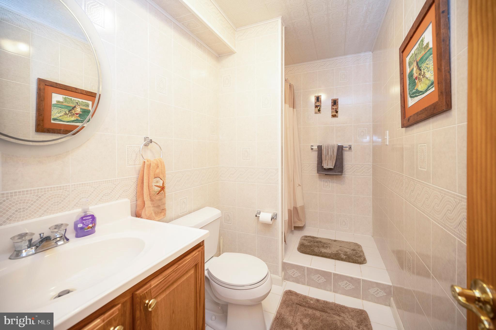 8205 HOWARD TRAIL