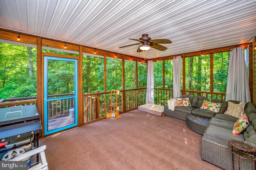 8205 HOWARD TRAIL
