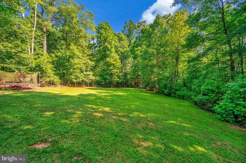 8205 HOWARD TRAIL