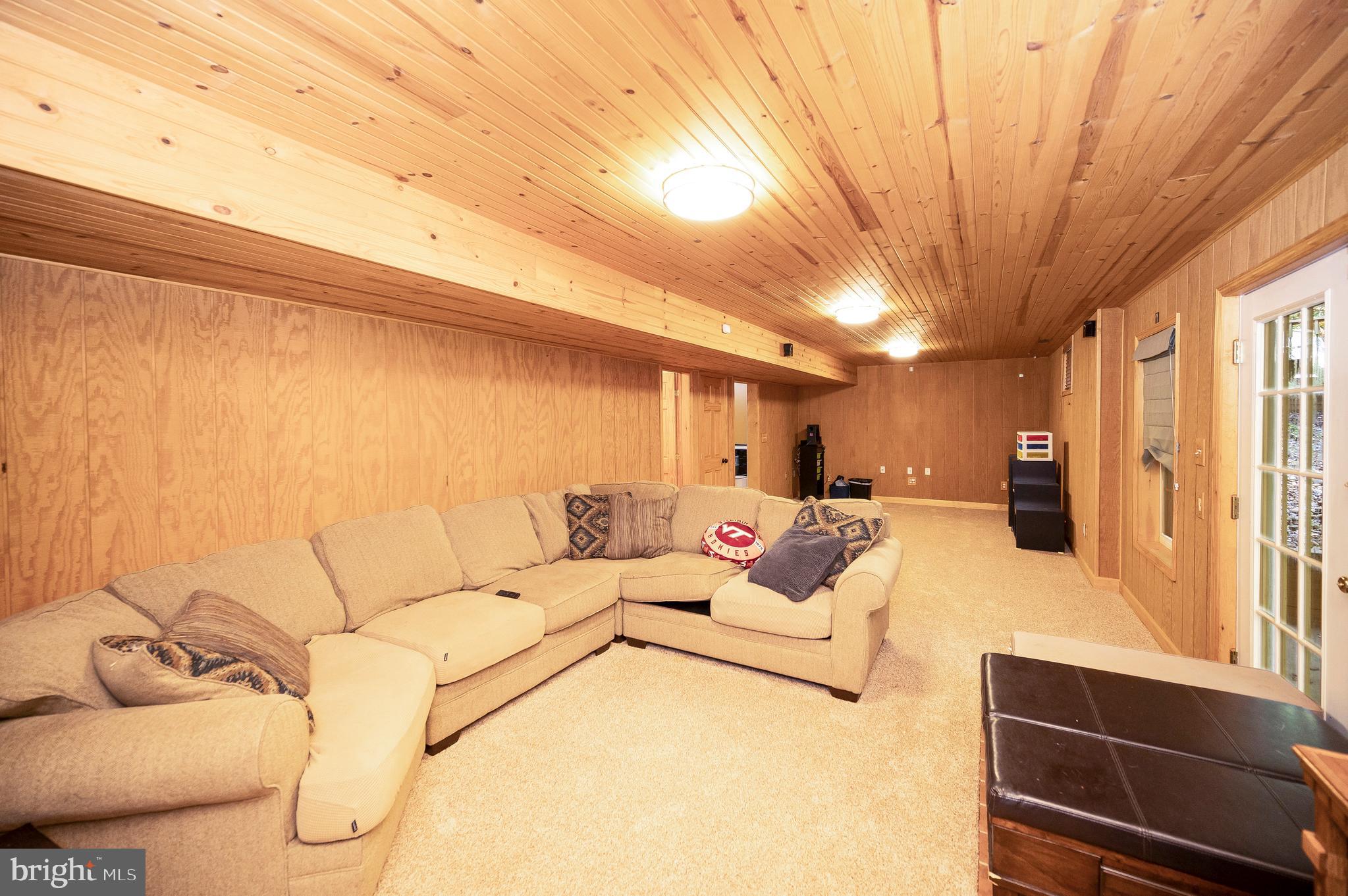 8205 HOWARD TRAIL