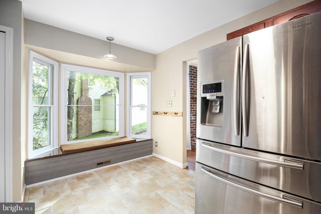 5208 Cedar Ridge Dr