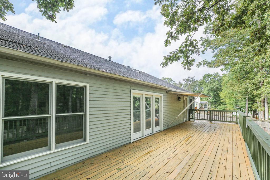 5208 Cedar Ridge Dr