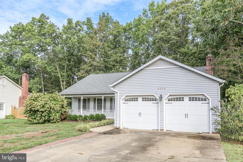 5208 Cedar Ridge Dr