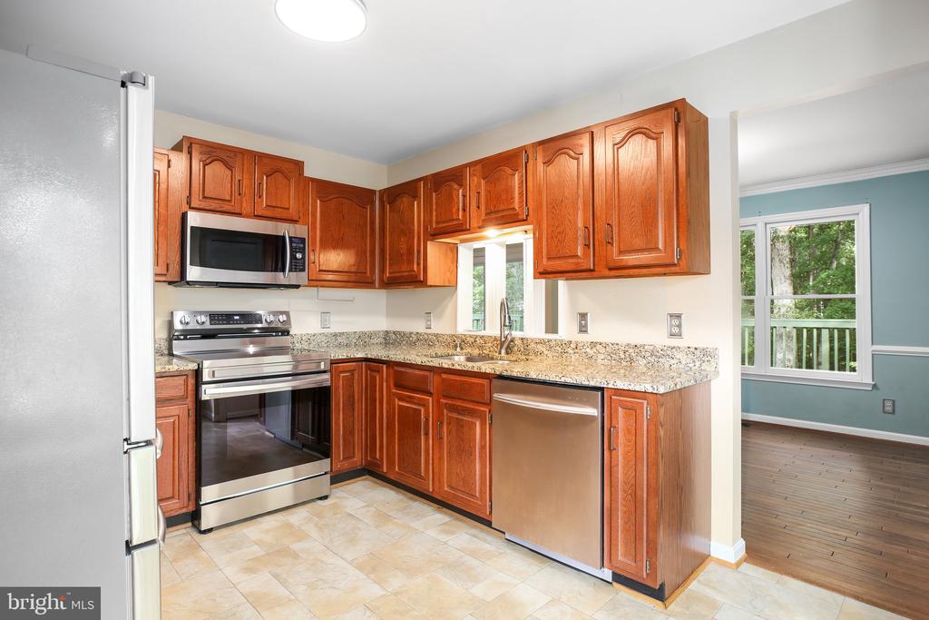 5208 Cedar Ridge Dr