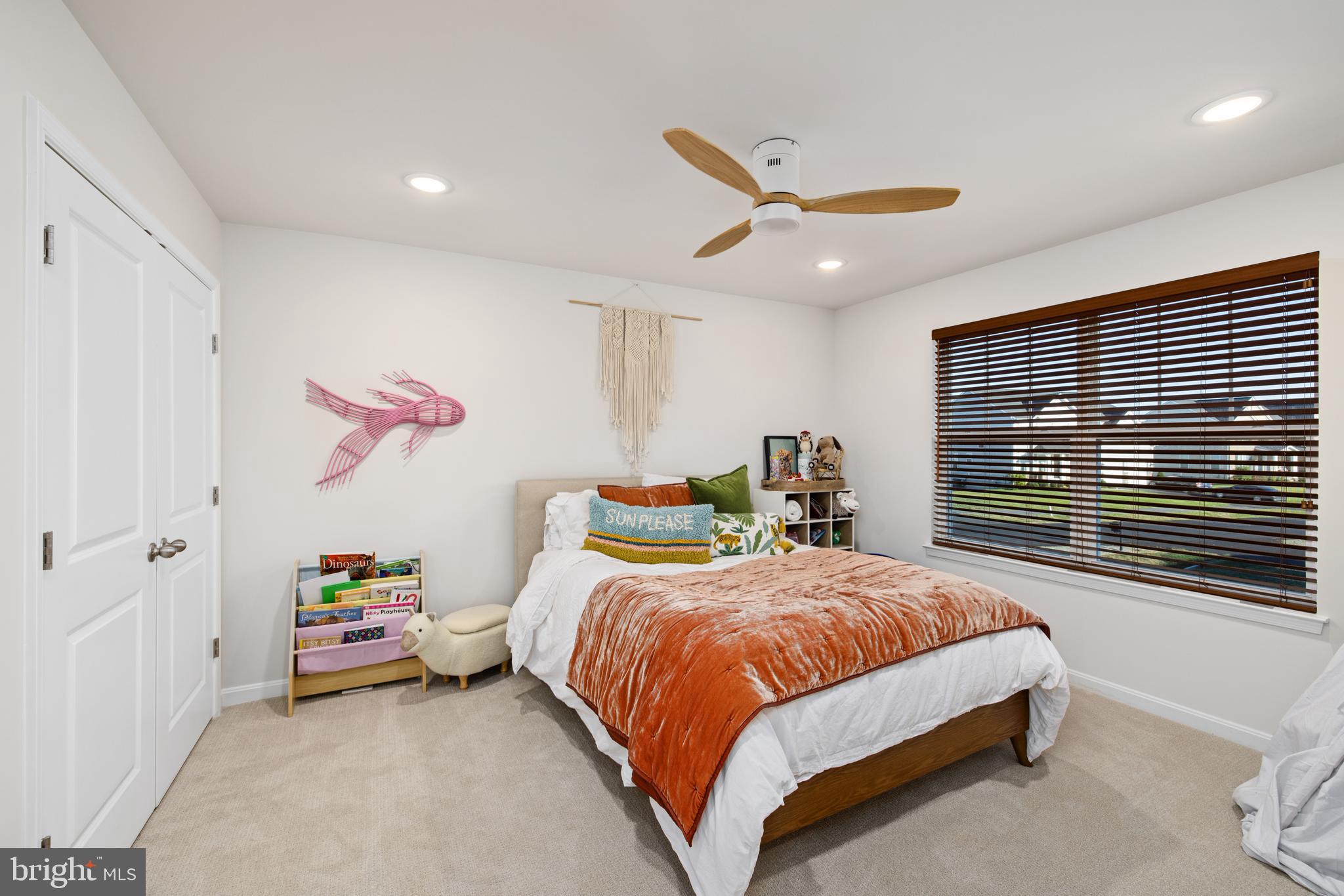 10118 Premier St
