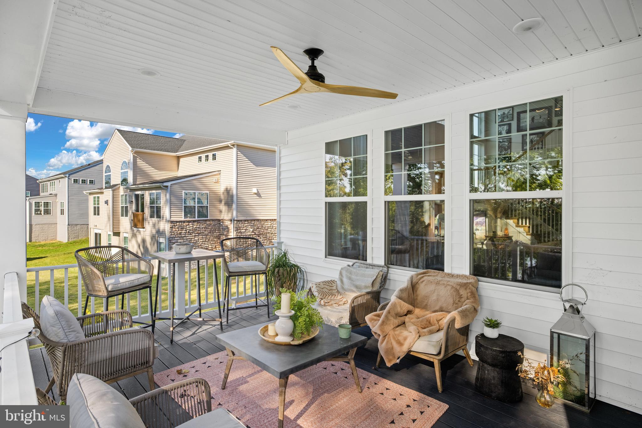 10118 Premier St