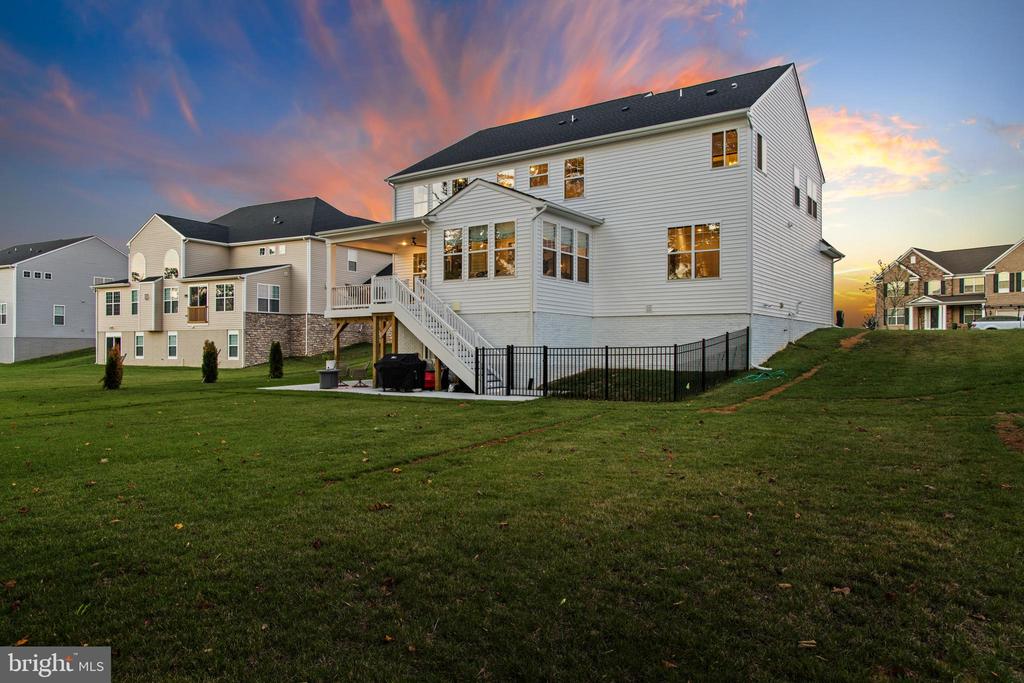 10118 Premier St