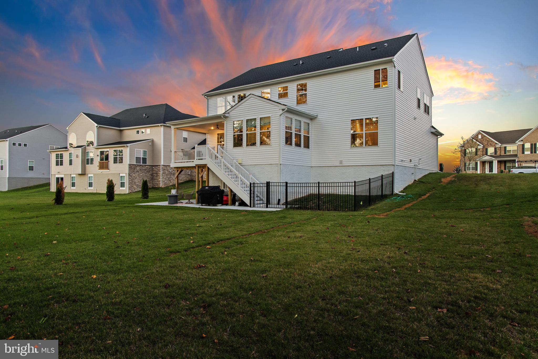 10118 Premier St
