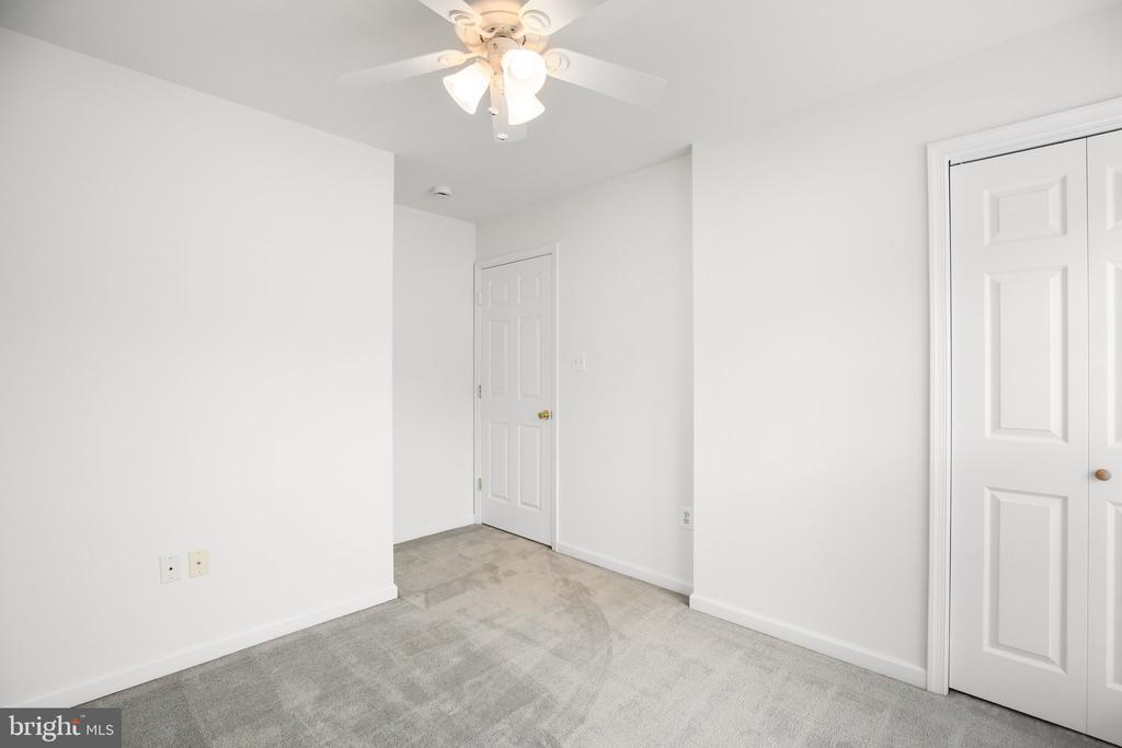 3906 Fountain Bridge Ct