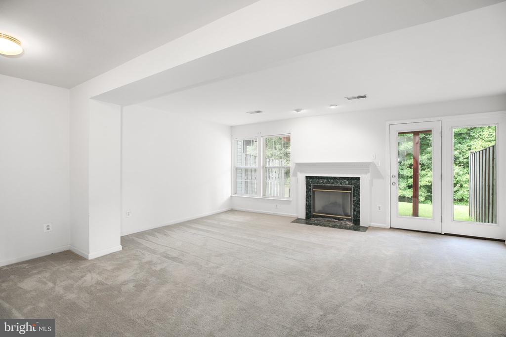 3906 Fountain Bridge Ct