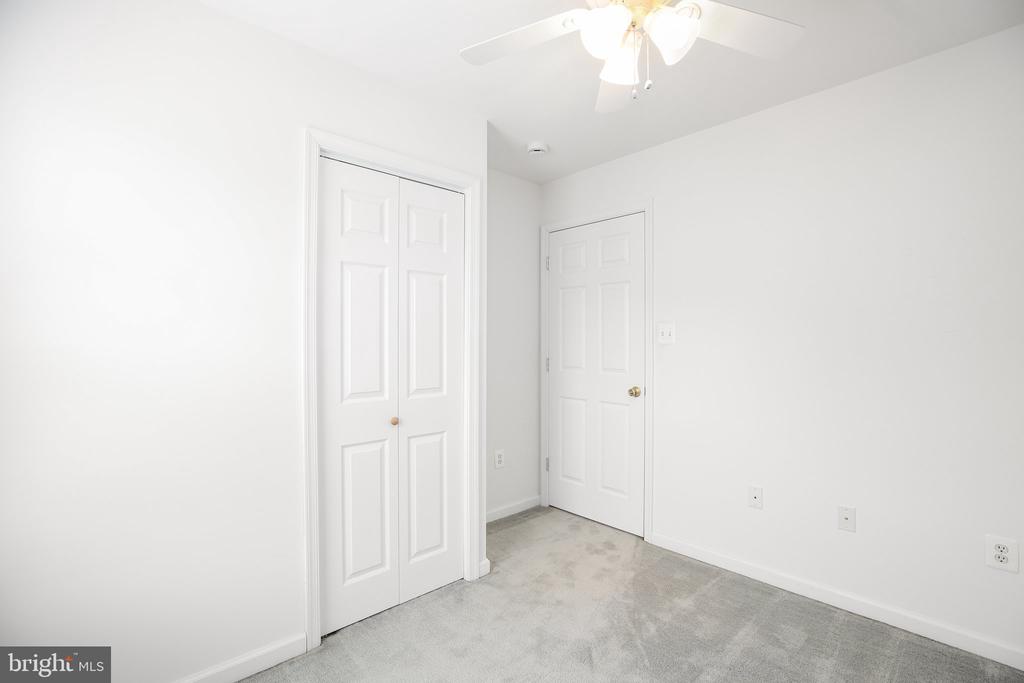 3906 Fountain Bridge Ct