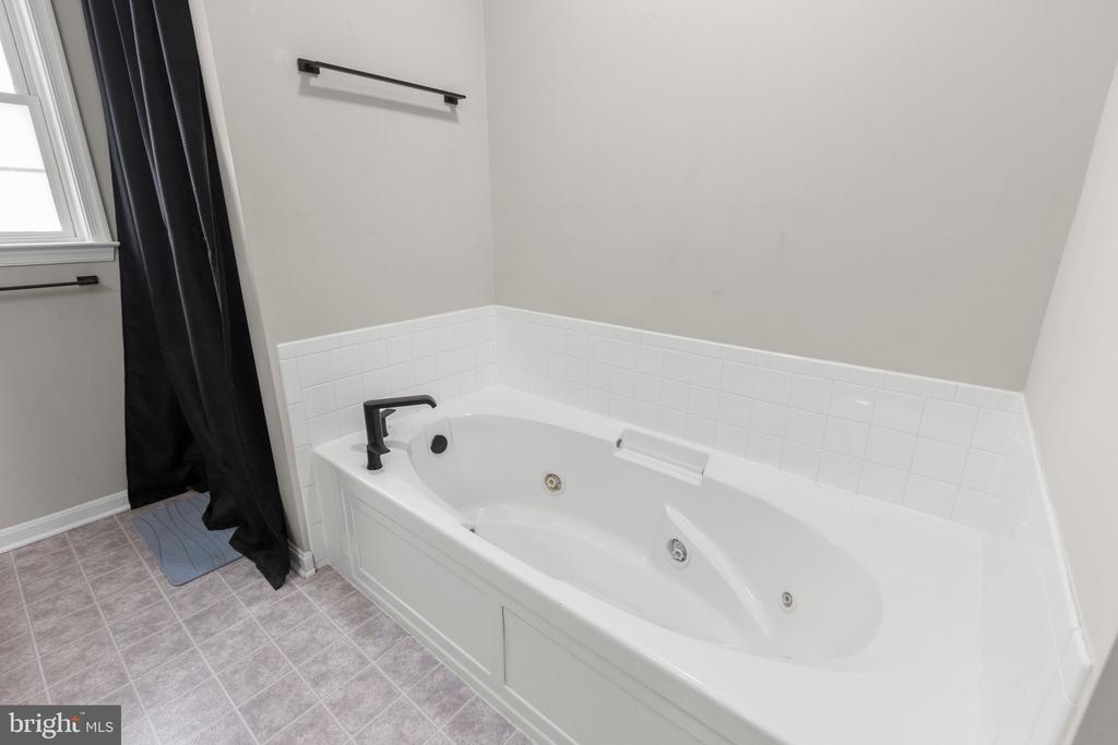 11118 Huntington Meadows Ln