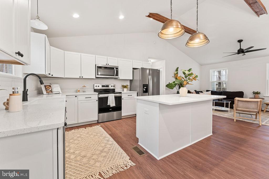 5605 Hickory Tree Ln