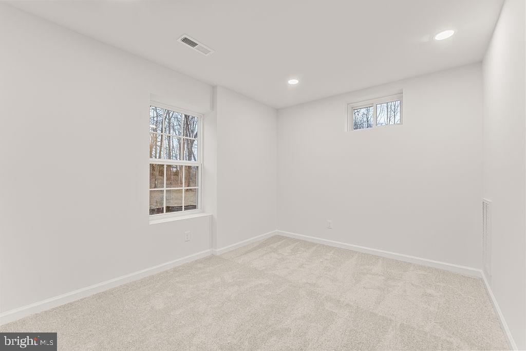 5605 Hickory Tree Ln