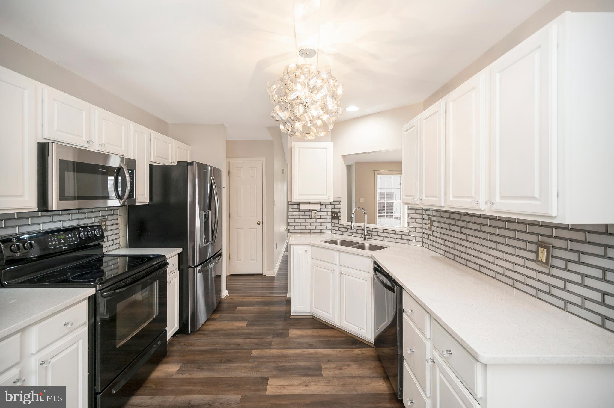 9807 MINUTEMAN COURT