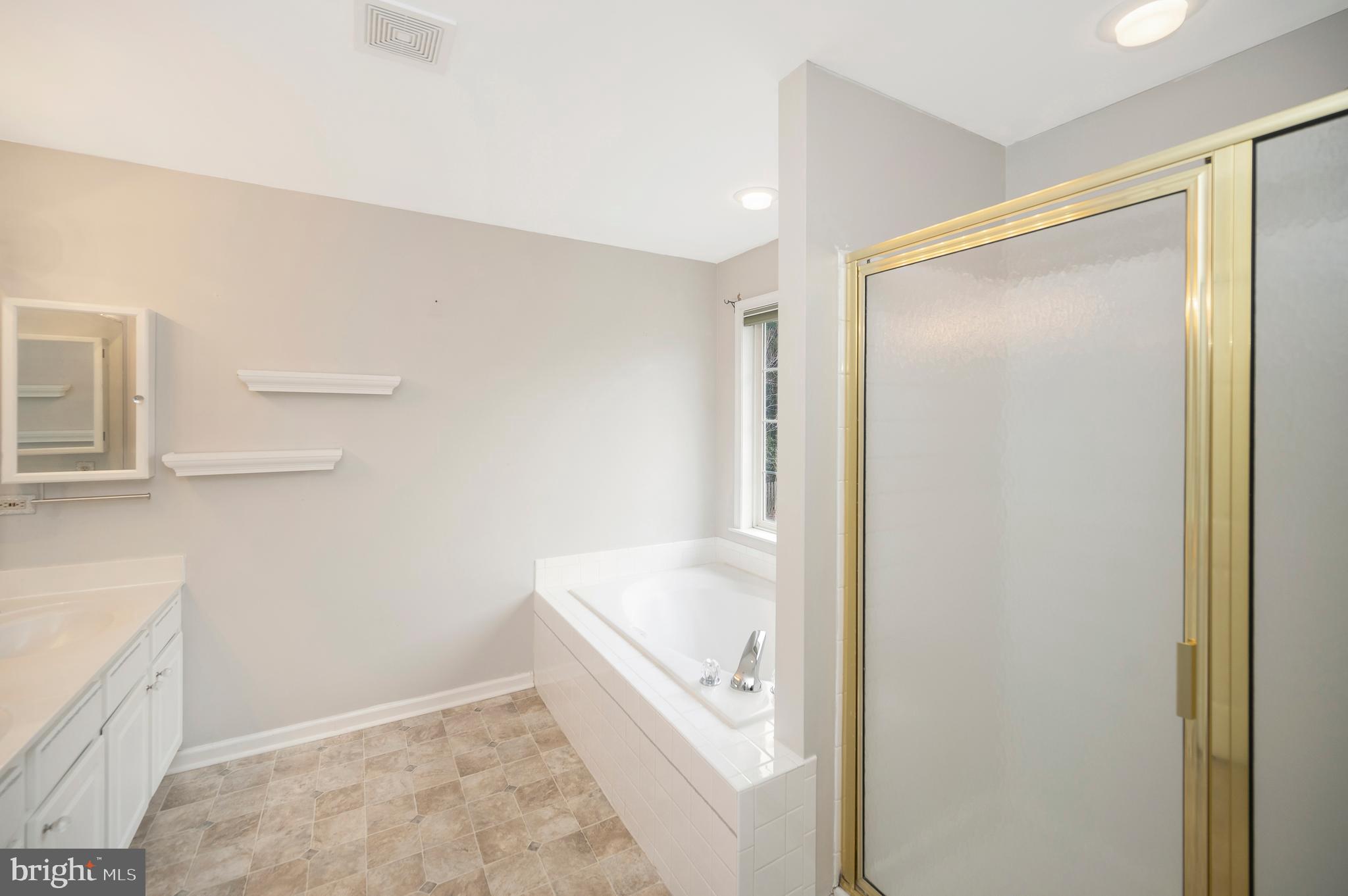 9807 MINUTEMAN COURT