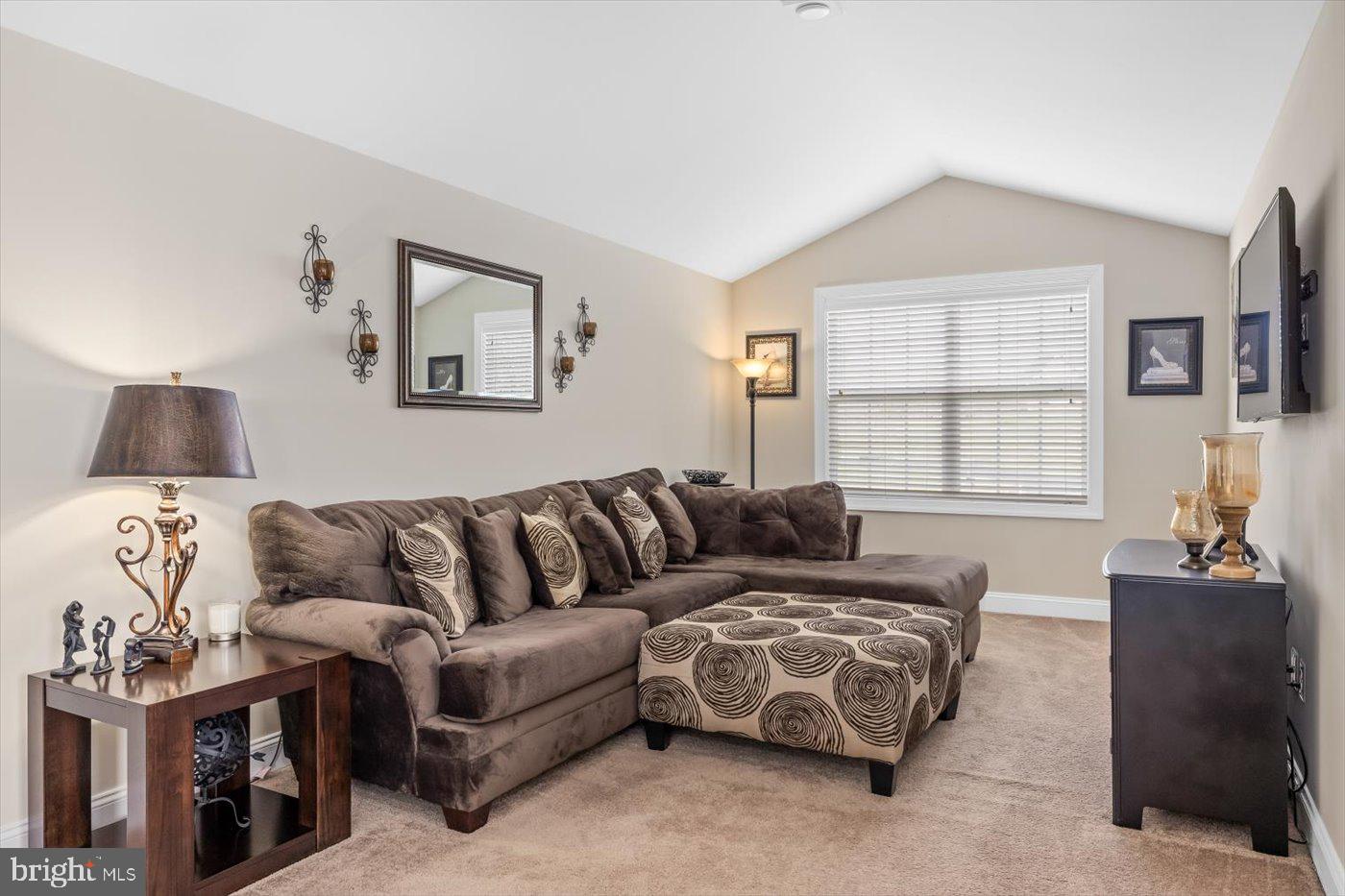6706 Pond View Ln