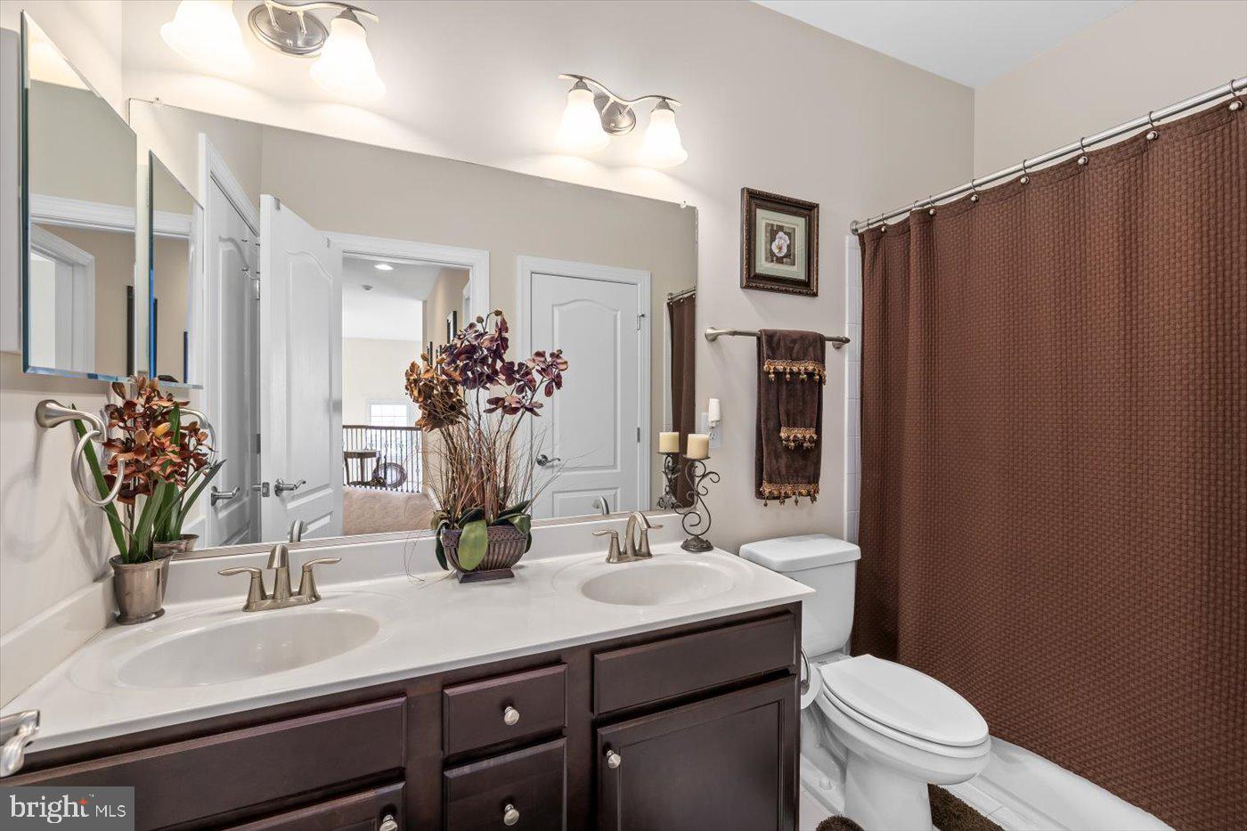 6706 Pond View Ln