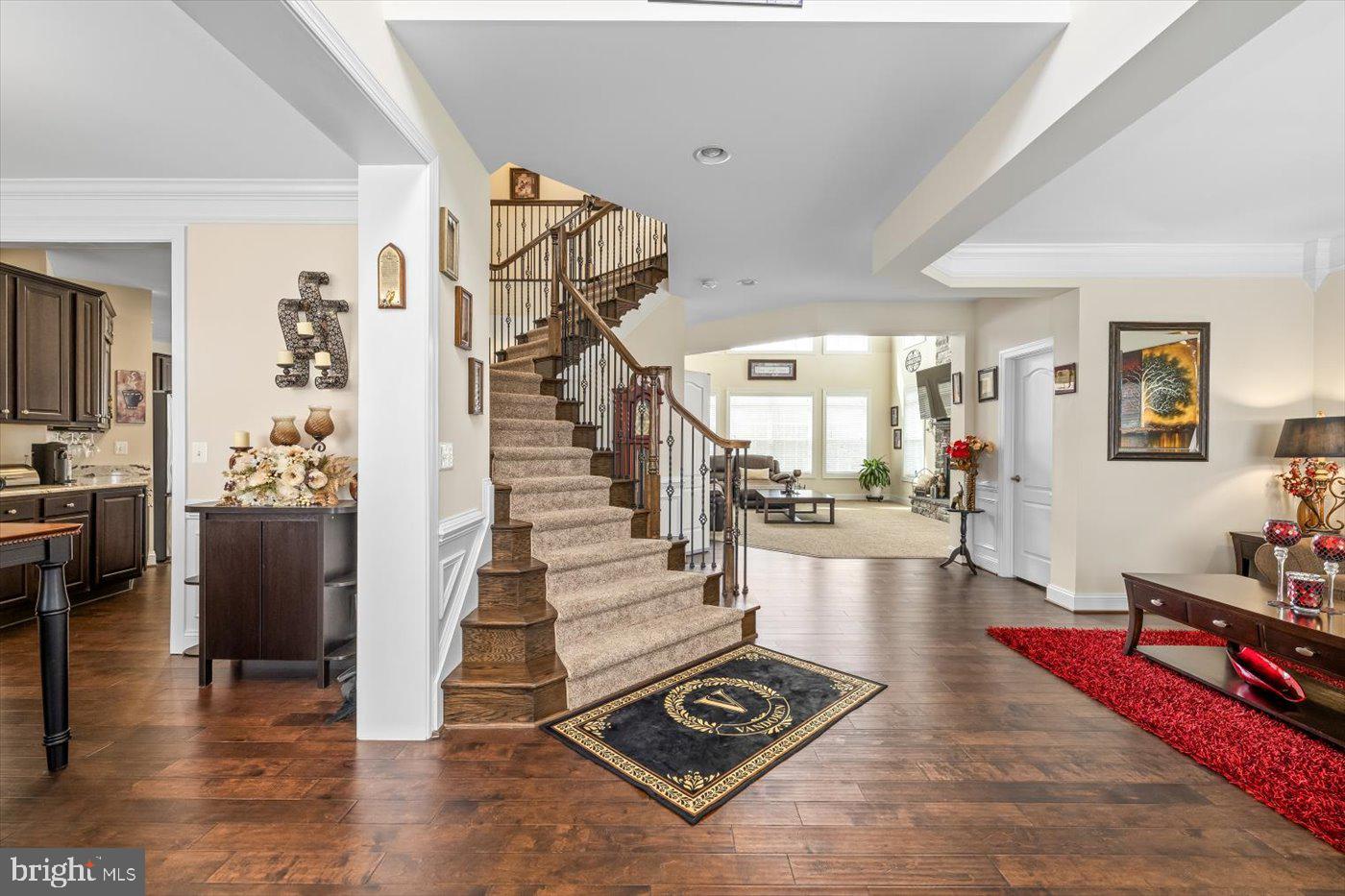 6706 Pond View Ln